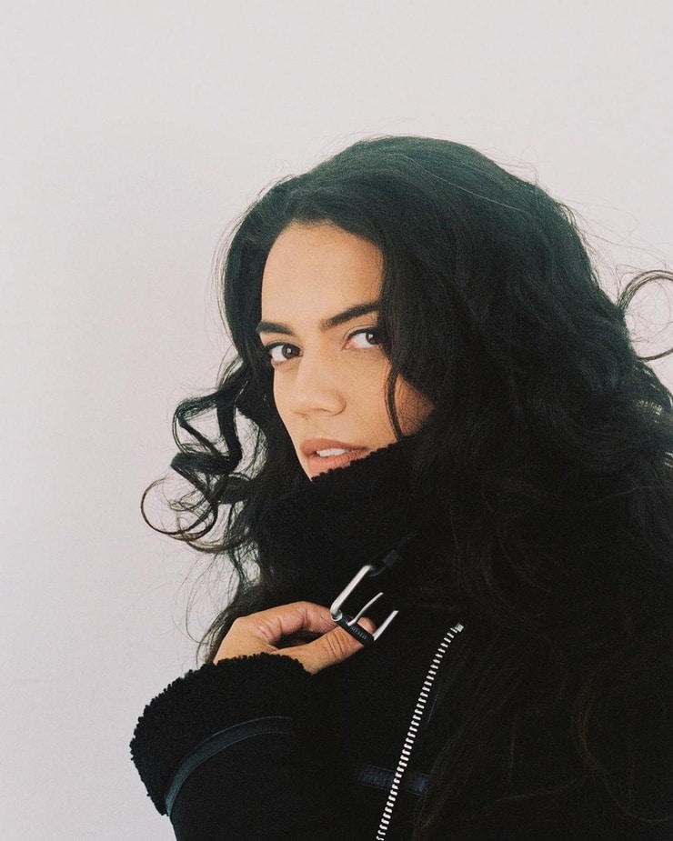 Leslie Lluvet