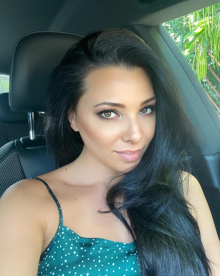 Picture of Corina Caragea
