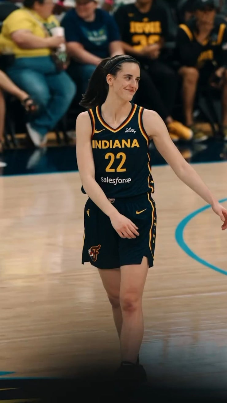 Caitlin Clark (ii)