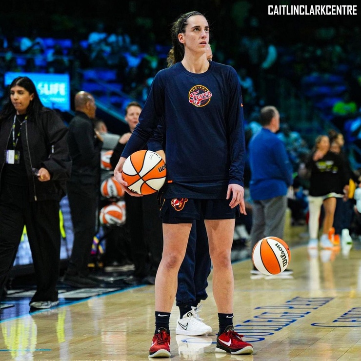 Caitlin Clark (ii)