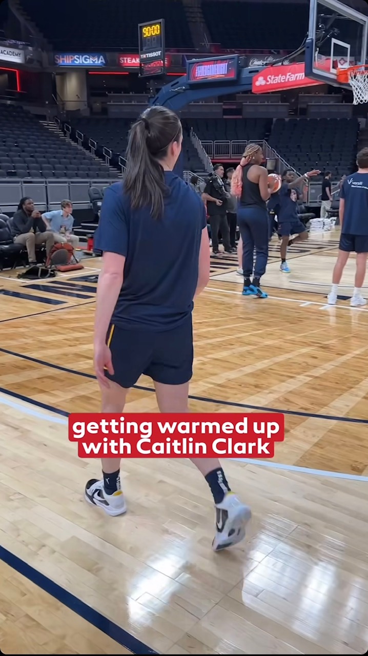 Caitlin Clark (ii)