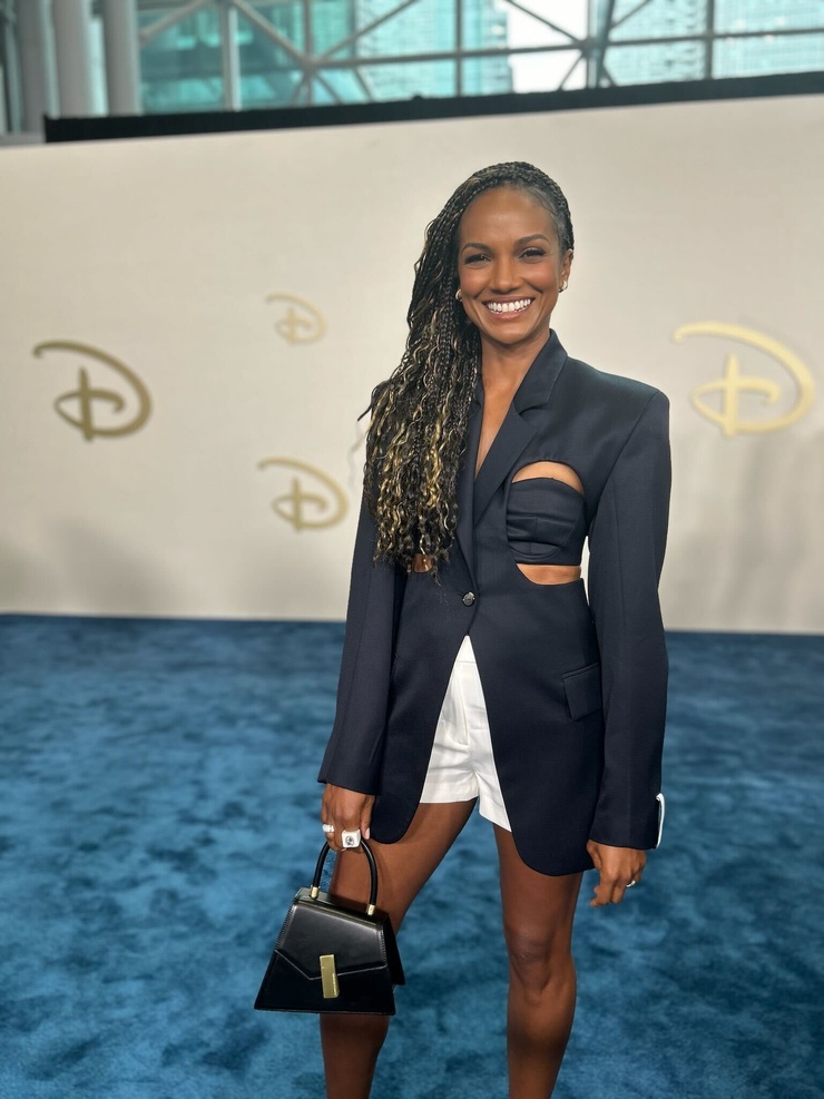 Picture of Mekia Cox