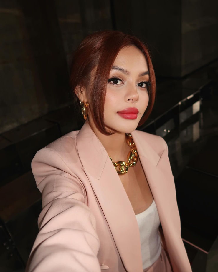 Lily Maymac