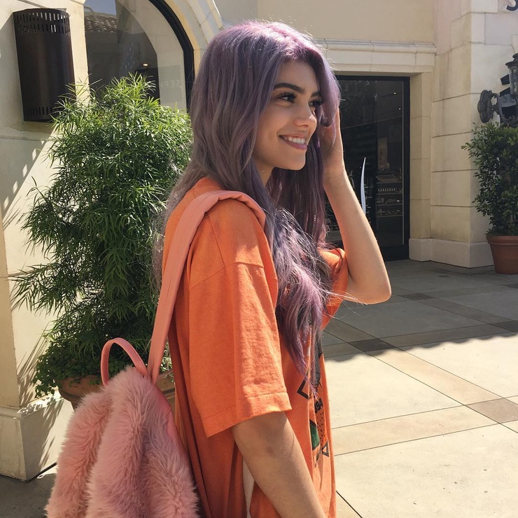Kelsey Calemine