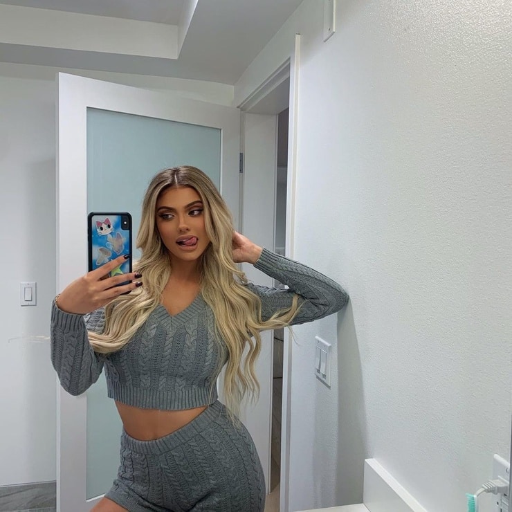Kelsey Calemine