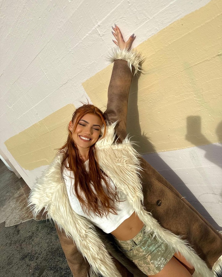 Kelsey Calemine