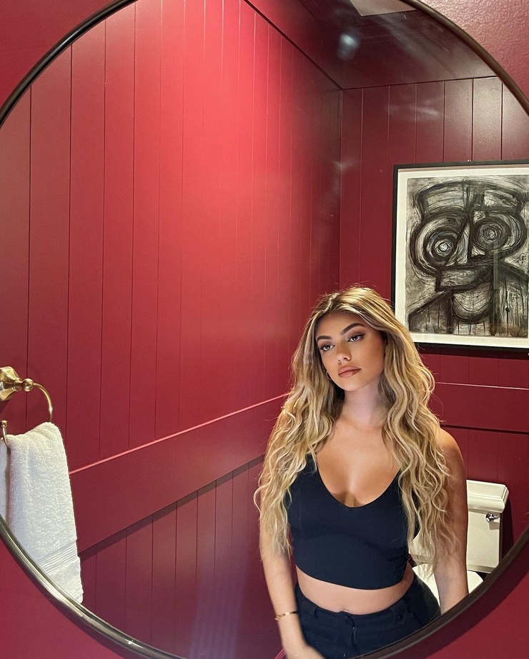 Kelsey Calemine
