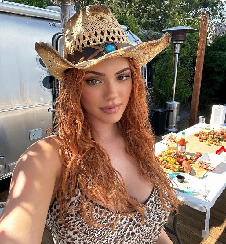 Kelsey Calemine