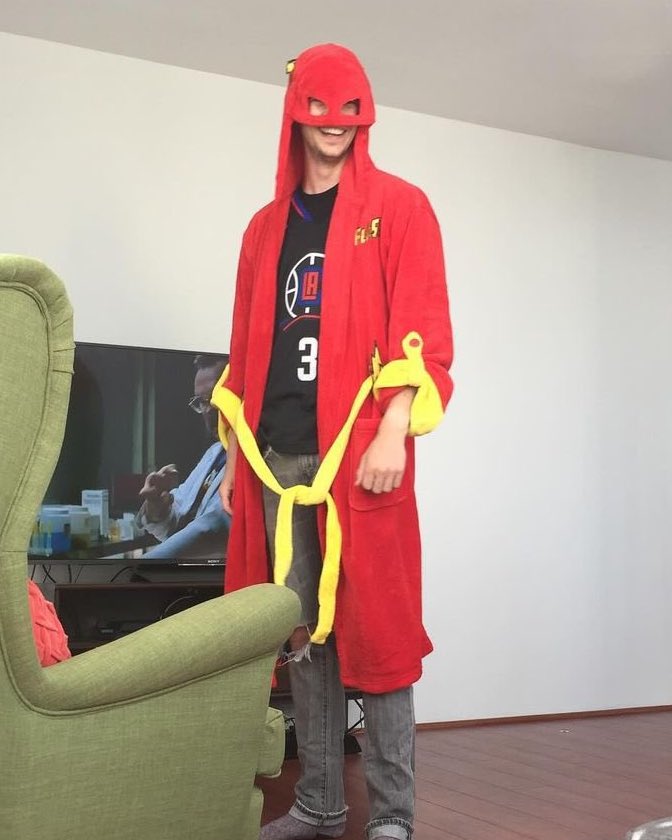 Grant Gustin