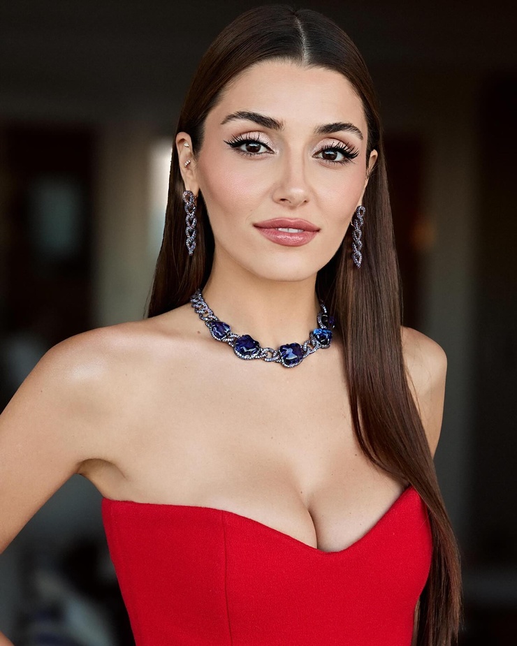 Hande Erçel Hande Erçel