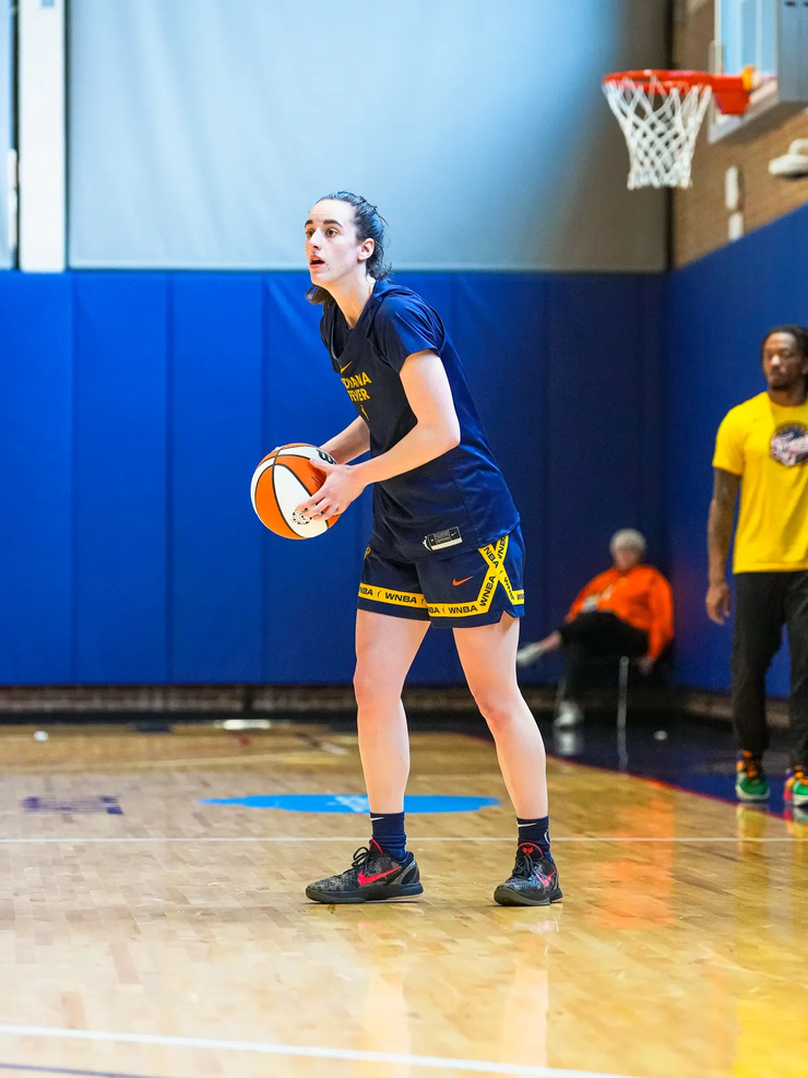 Caitlin Clark (ii)