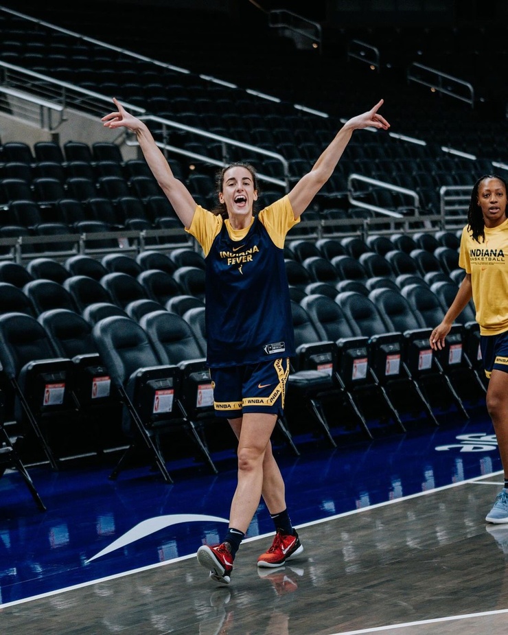 Caitlin Clark (ii)