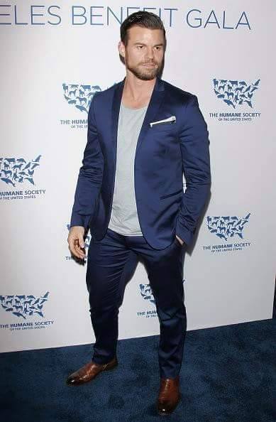 Daniel Gillies