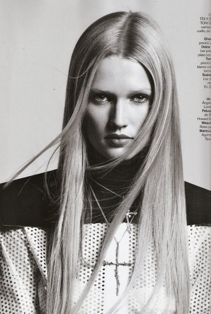 Picture of Toni Garrn