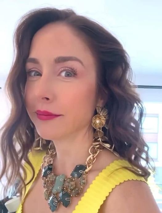 Erin Karpluk Erin Karpluk