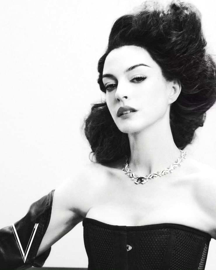 Anne Hathaway Anne Hathaway