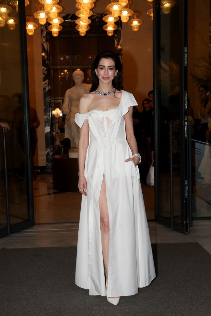 Anne Hathaway