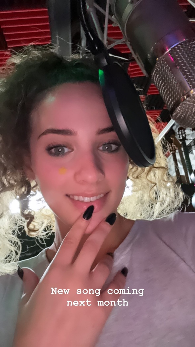 Sofie Dossi