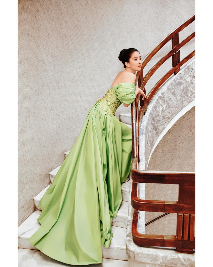 Yifei Liu