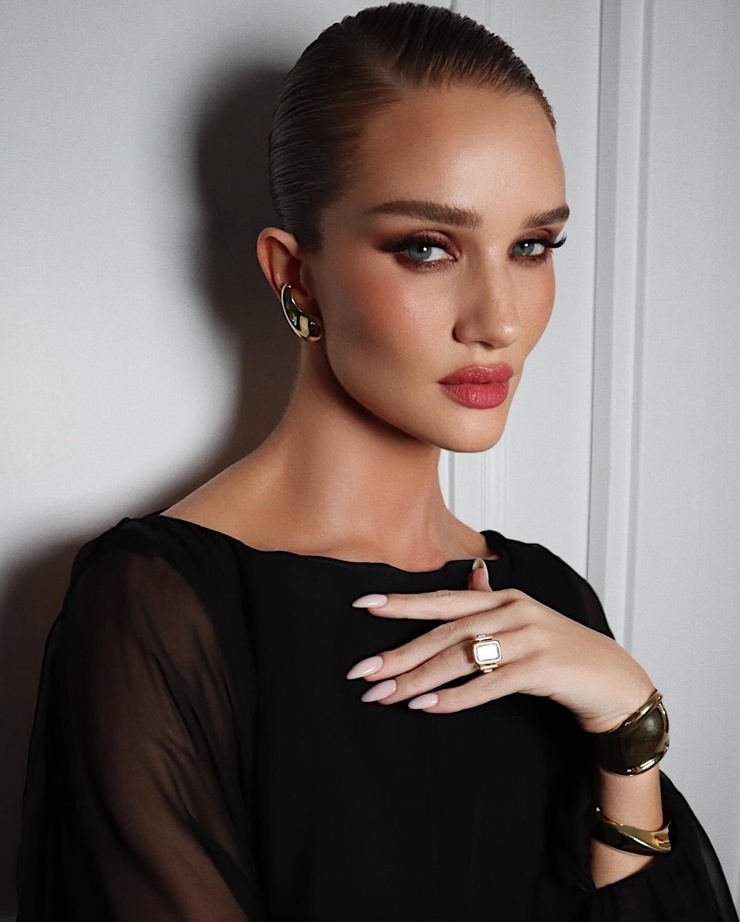 Picture of Rosie Huntington-Whiteley