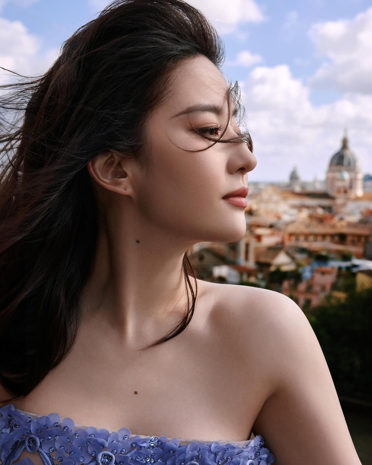 Yifei Liu Yifei Liu