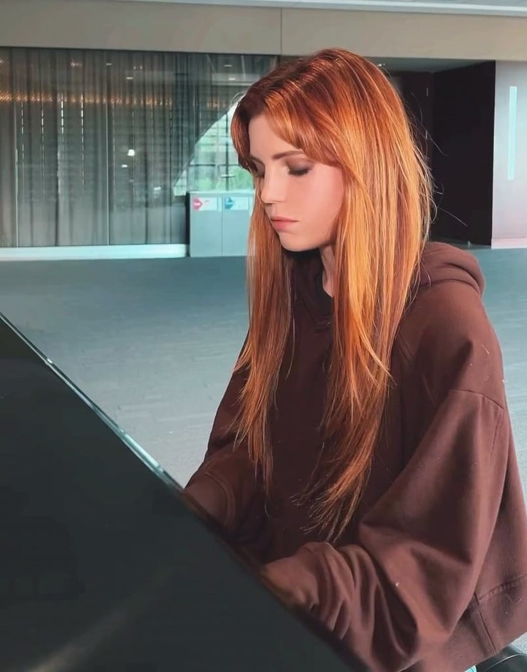 Sydney Sierota Sydney Sierota