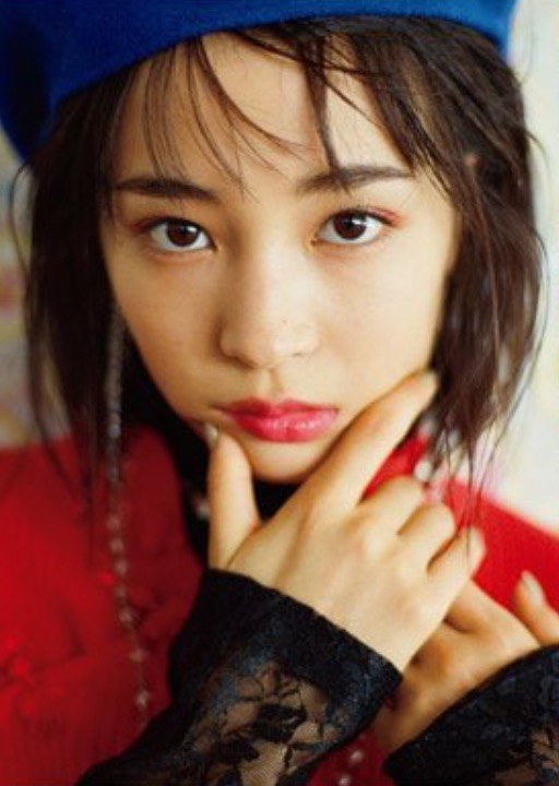 Suzu Hirose