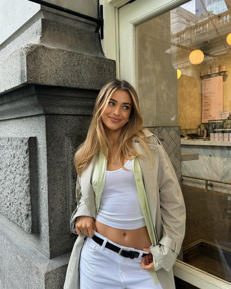 Ellie Jayne