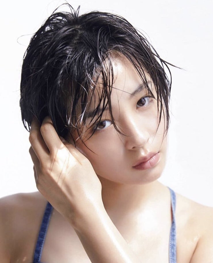 Suzu Hirose