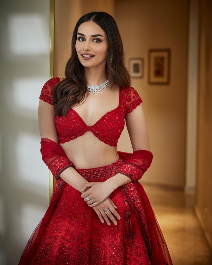 Manushi Chhillar Manushi Chhillar