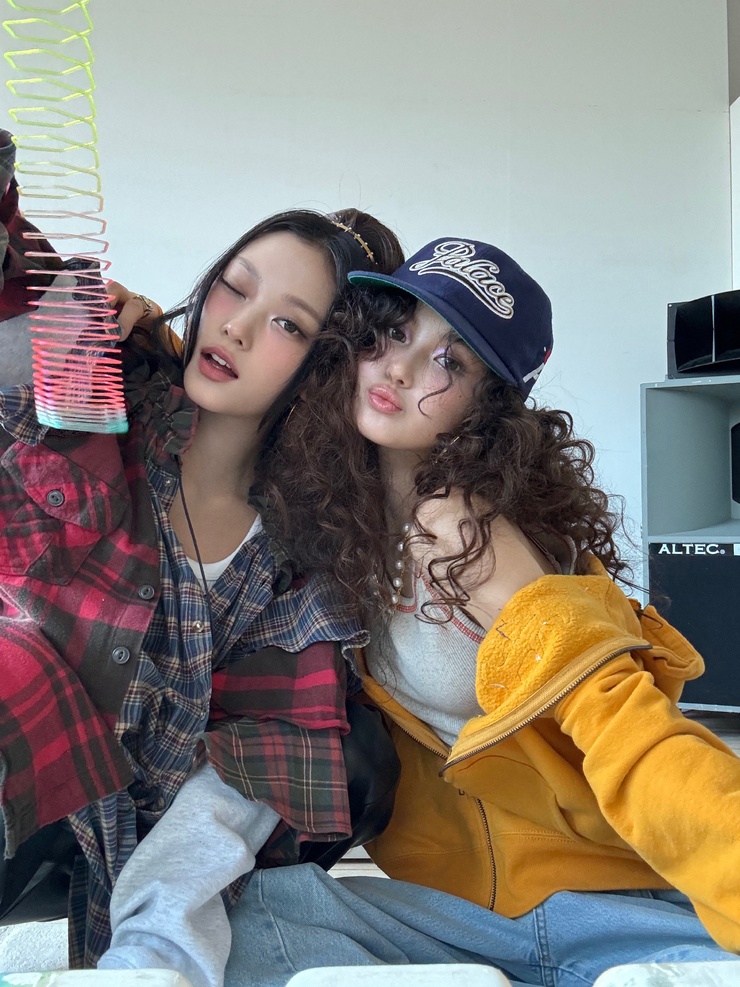 NewJeans