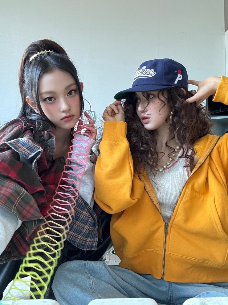 NewJeans