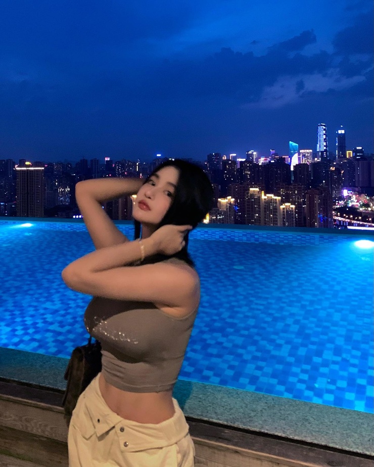Lau Uqi