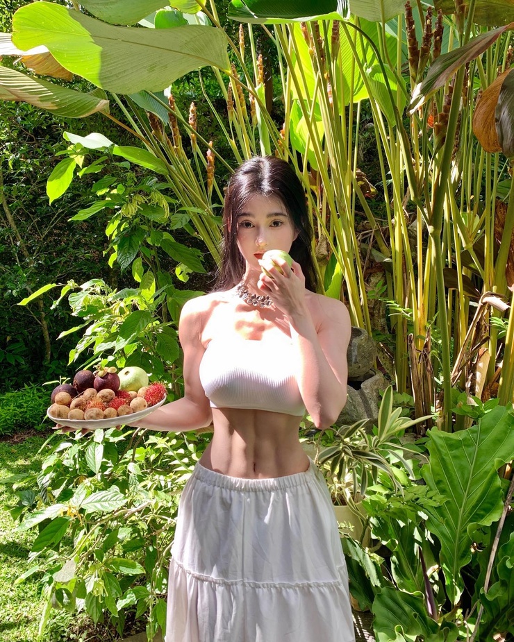 Lau Uqi