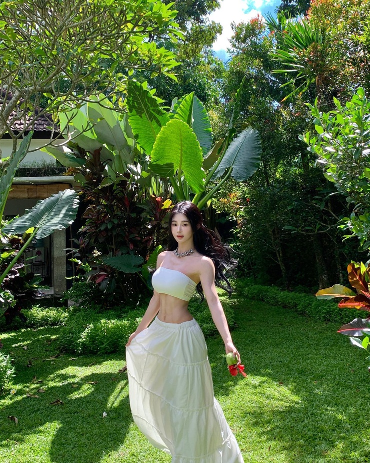Lau Uqi