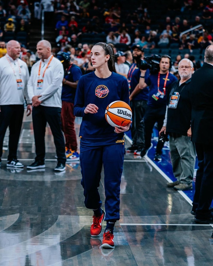 Caitlin Clark (ii)