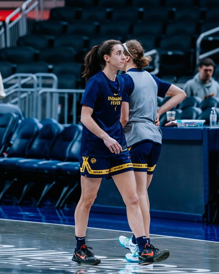 Caitlin Clark (ii)