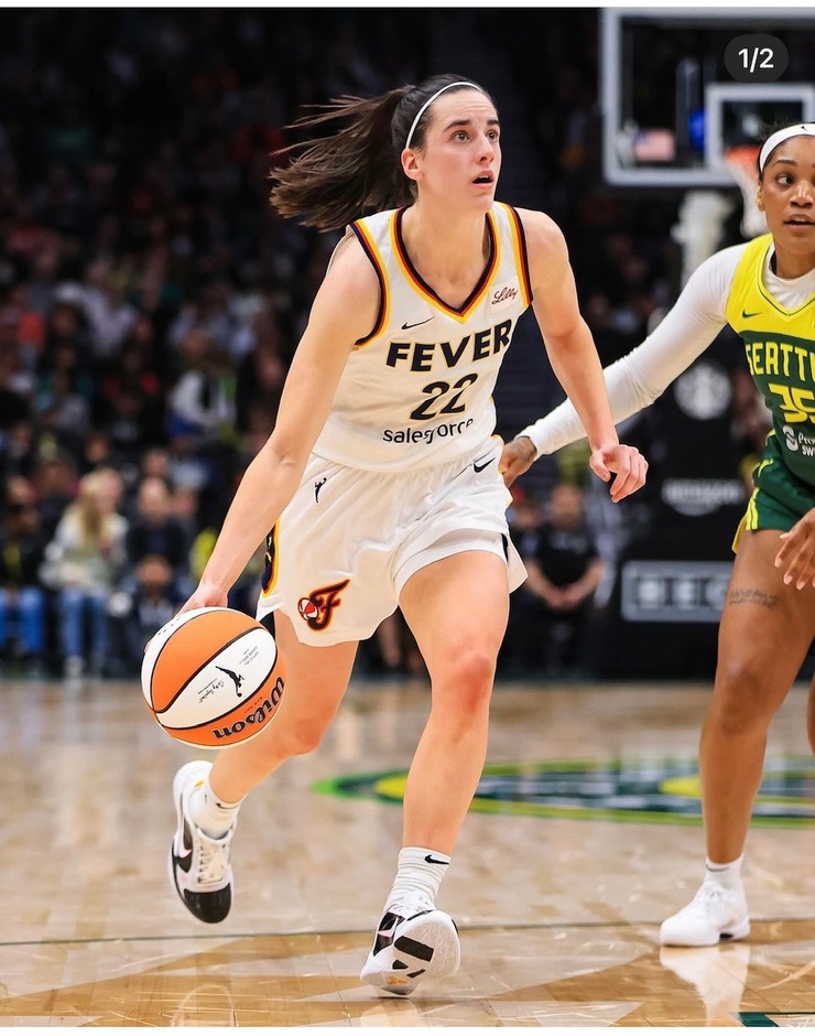 Caitlin Clark (ii)