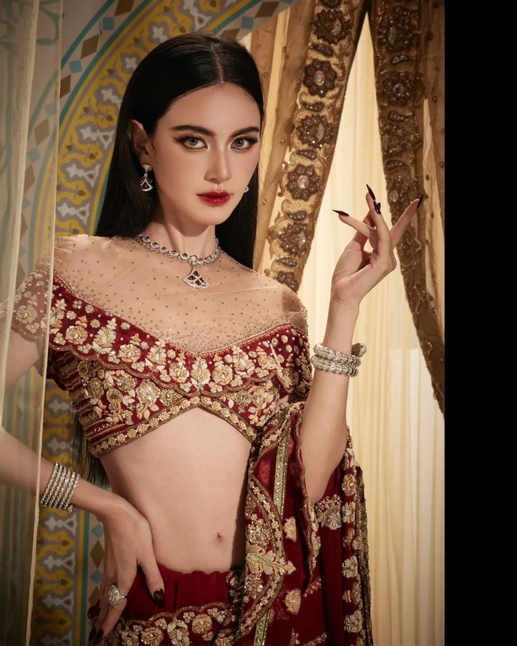 Davika Hoorne