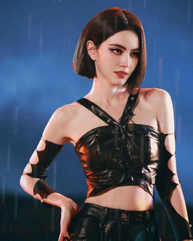 Davika Hoorne Davika Hoorne