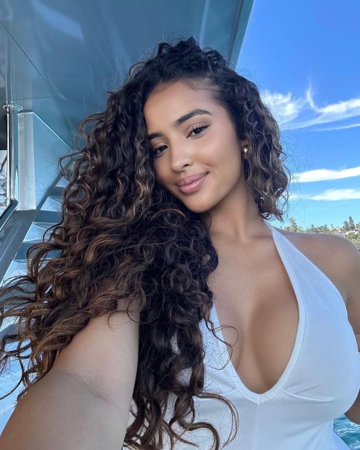 Kaela Tavares