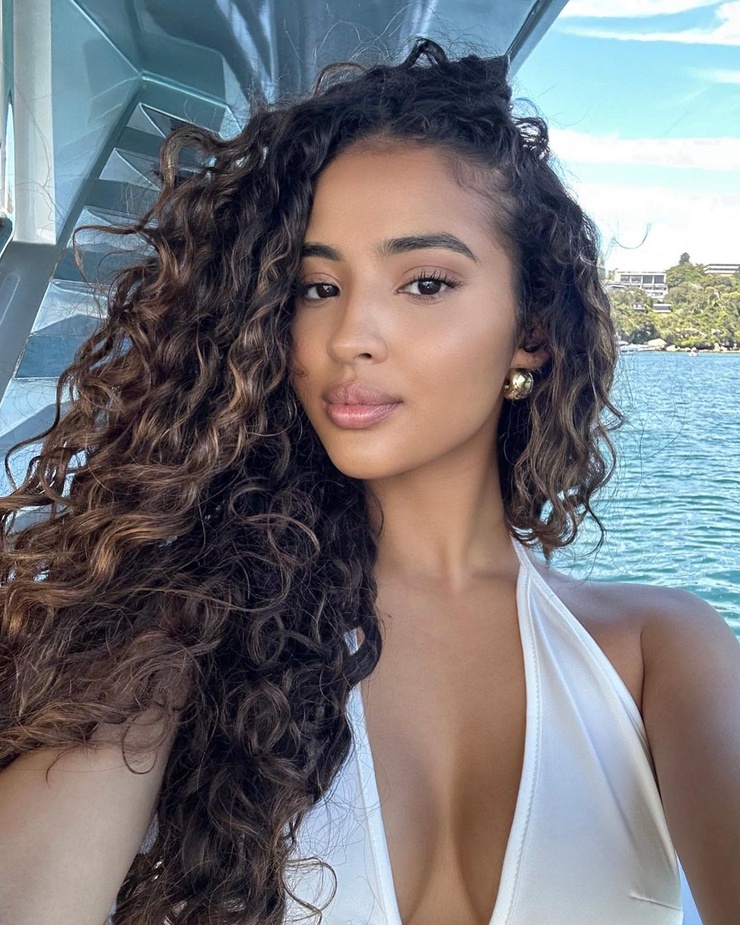 Kaela Tavares