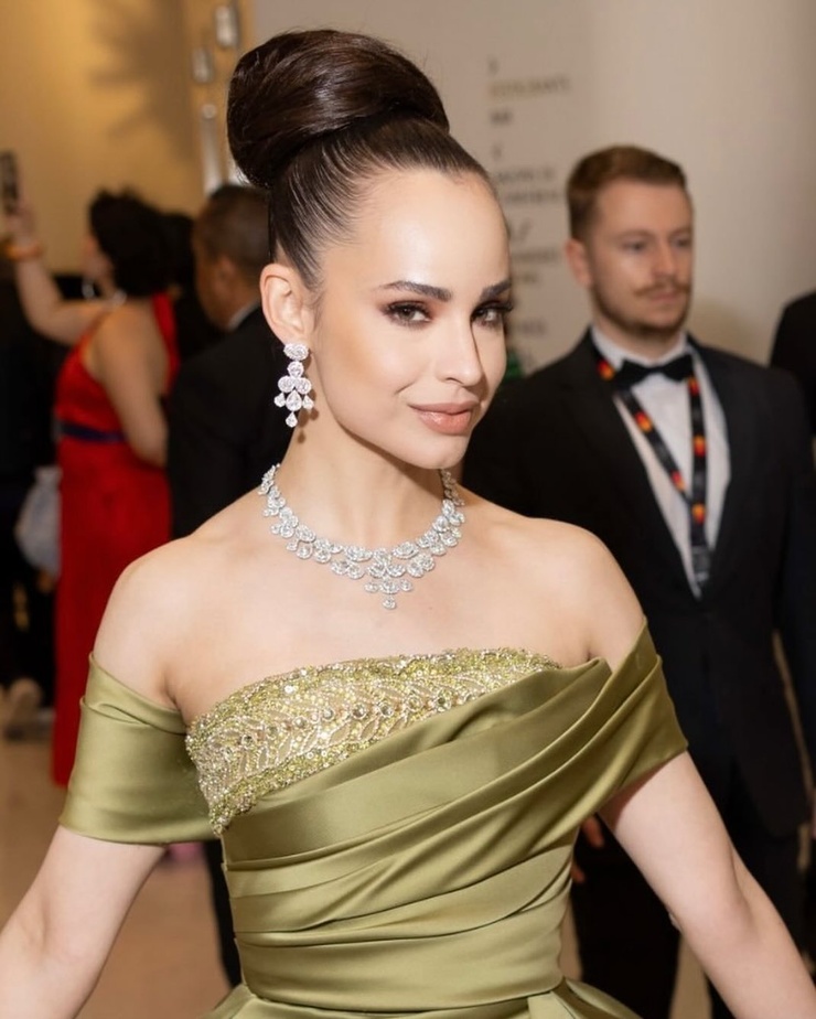 Sofia Carson