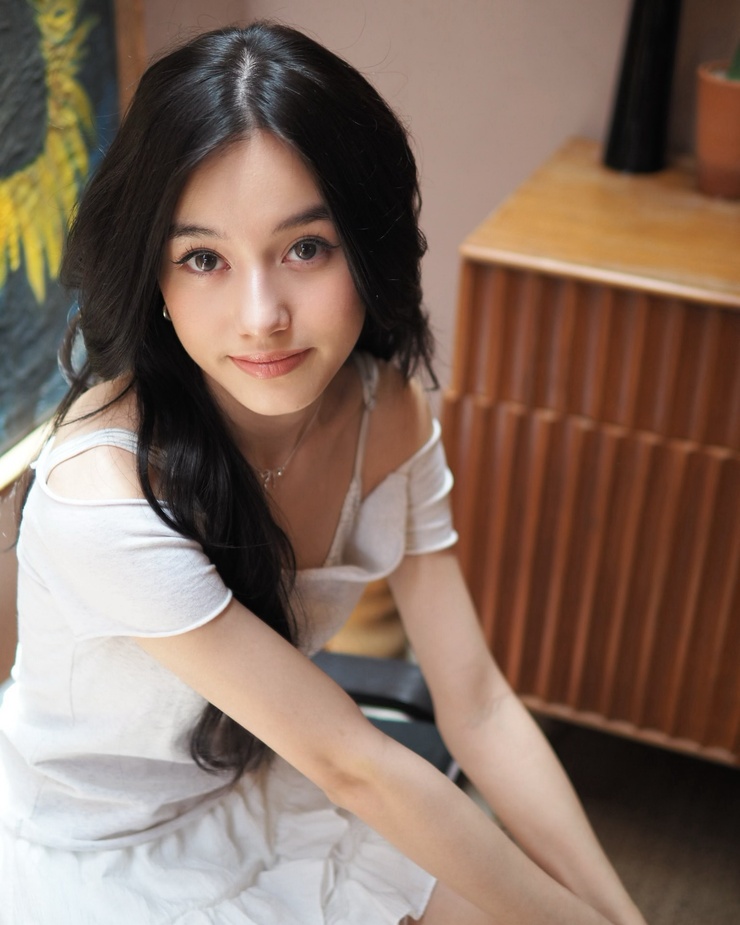 Moly Groves