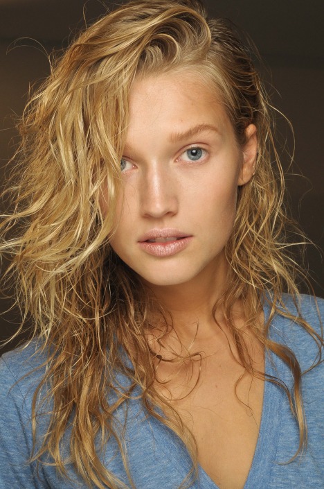 Toni Garrn Toni Garrn