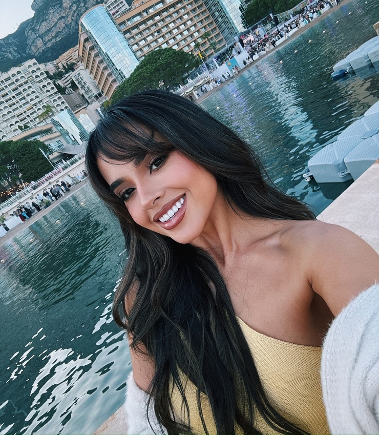 Becky G.