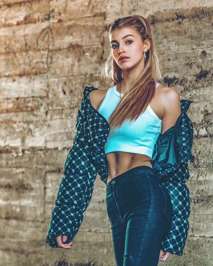 Laura Wiens Laura Wiens