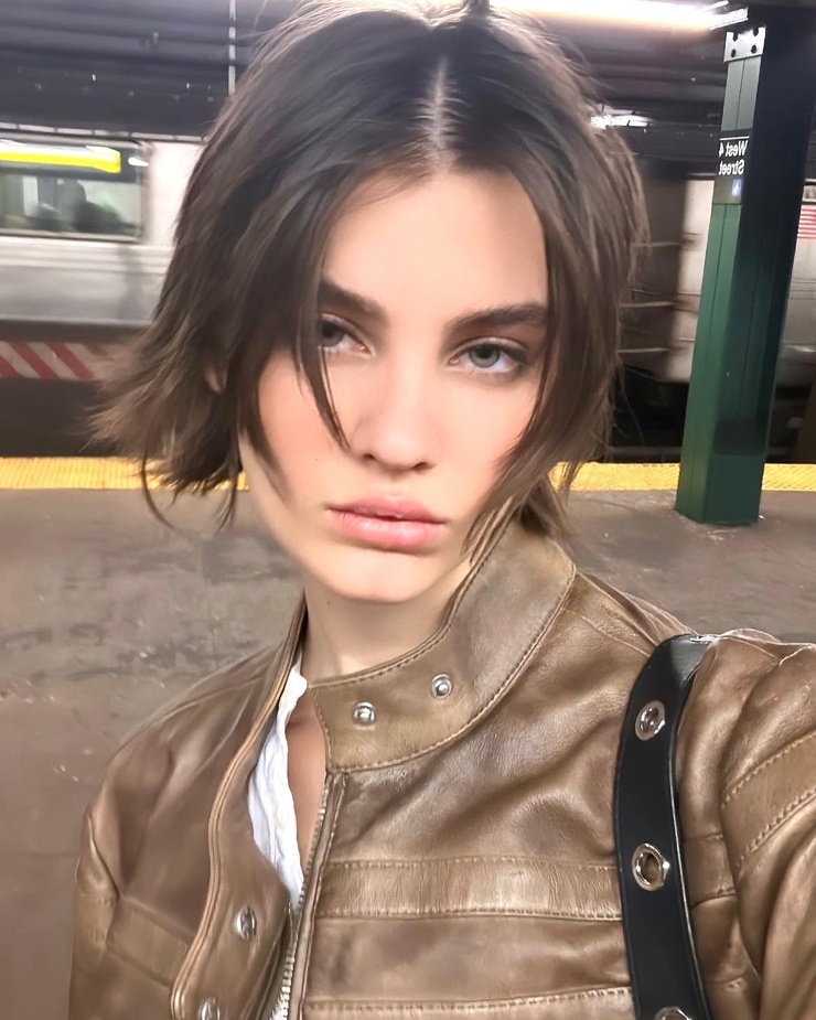 Bec Corosanite