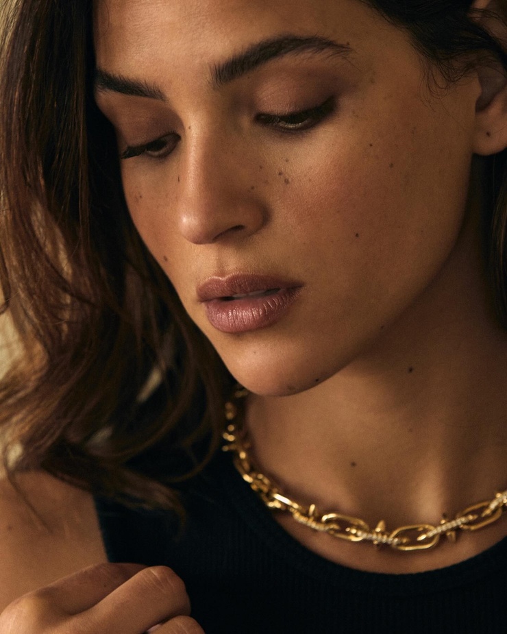 Adria Arjona