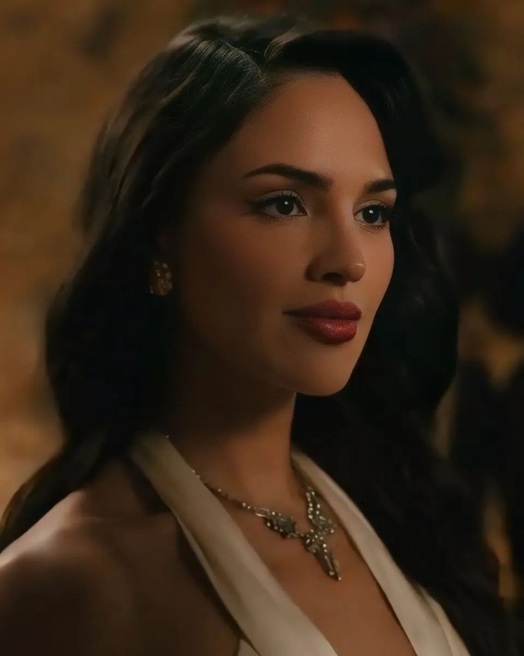 Eiza Gonzalez Eiza Gonzalez